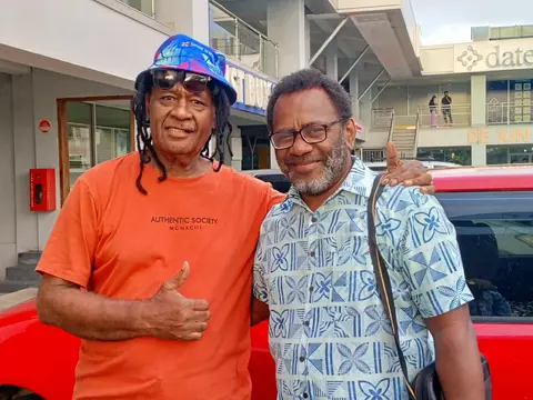 Seru Serevi with Phil Dakei